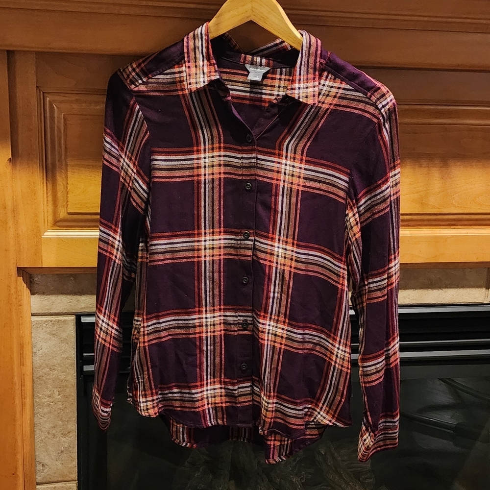 NWOT Women's Eddie Bauer Plaid Purple & Maroon Button Up Size Small